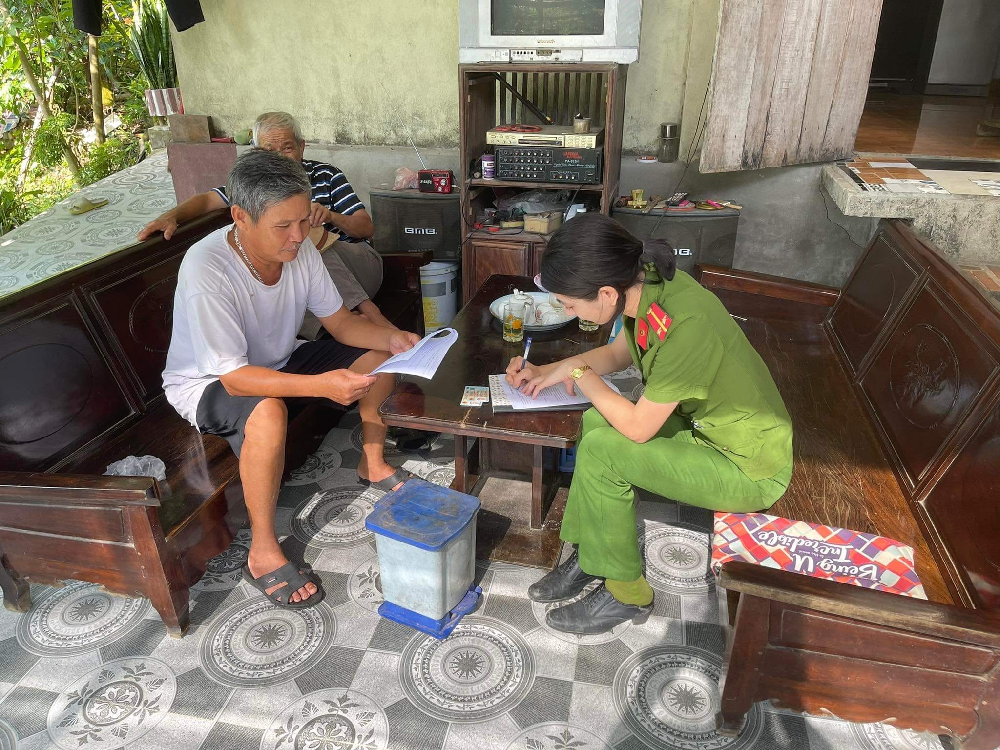 Công an xã Phú Lộc xây dựng và triển khai thực hiện kế hoạch tổng kiểm tra cư trú trên địa bàn xã Phú Lộc.