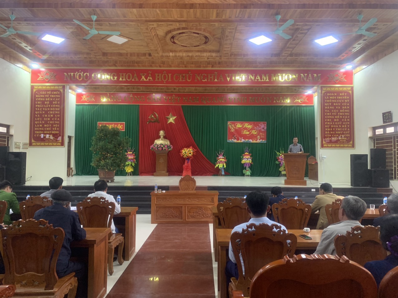 Ủy ban nhân dân xã Phú Lộc tổ chức hội nghị giao ban đầu xuân Giáp Thìn 2024