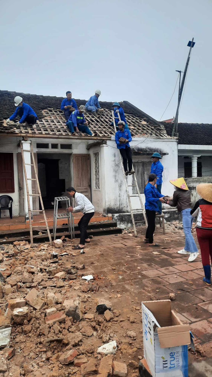 Tuổi trẻ Phú Lộc hỗ trợ ngày công xây dựng nhà ở cho gia đình  gặp hoàn cảnh khó khăn